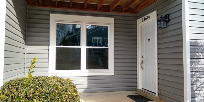 Building Photo - 13607 Orchard Dr