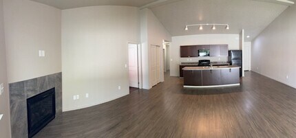 Building Photo - 18008-18008 Shannon