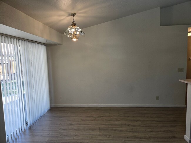 Building Photo - 369 Leffler Pl