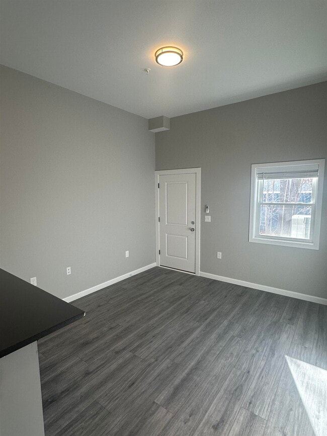 Building Photo - 45 Monarch Wy