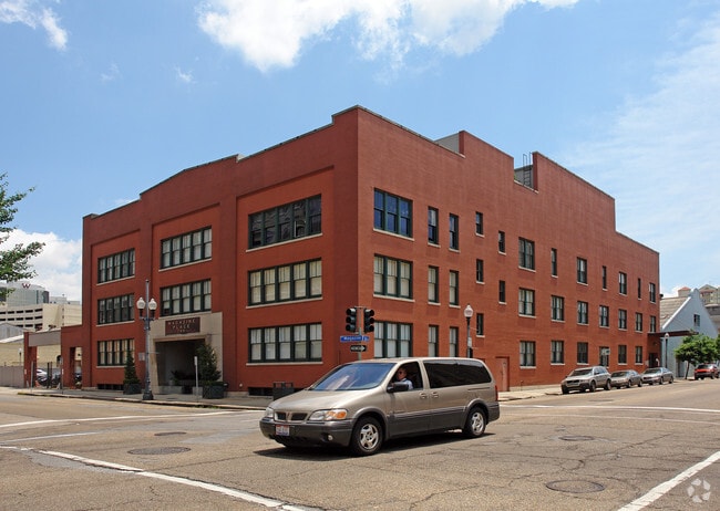 Magazine Place Condominiums