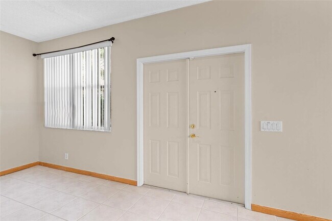 Building Photo - 4490 Foxtail Ln