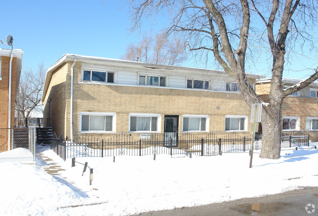 Building Photo - 3030 Prairie St