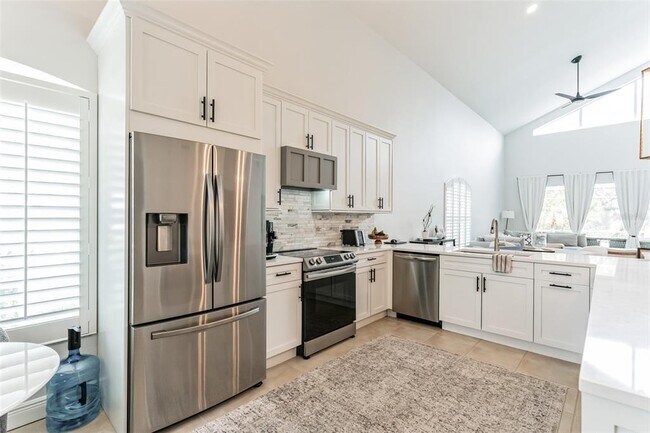 Foto del edificio - 8780 Pebble Creek Ln