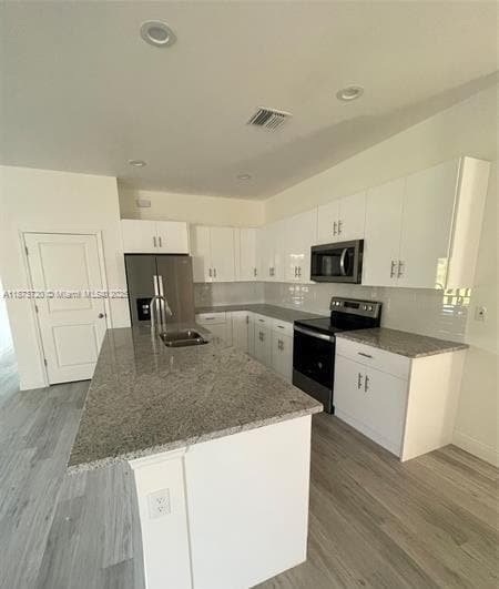 Building Photo - 3034 E Briarwood Cir