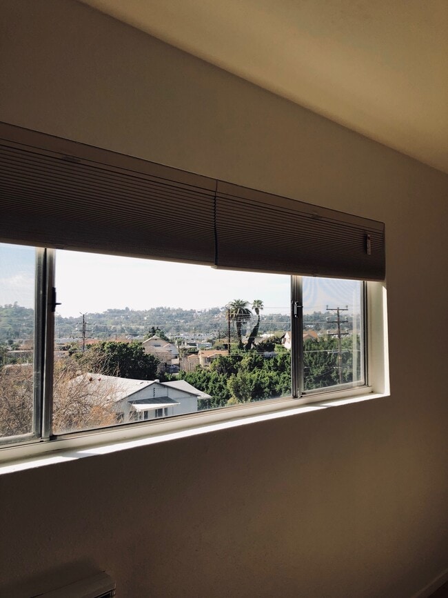 Building Photo - 3158 Verdugo Rd