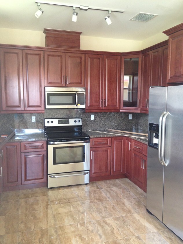 Foto principal - 433 E 17th St