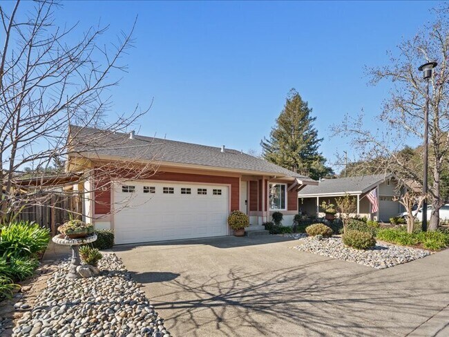 Foto del edificio - 349 Almond Way