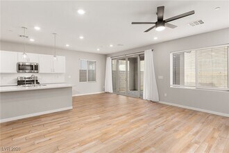 Building Photo - 2383 Ridgeline Wash St