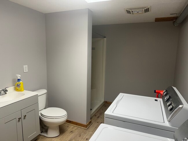 Building Photo - 189 Eagle Ridge Dr