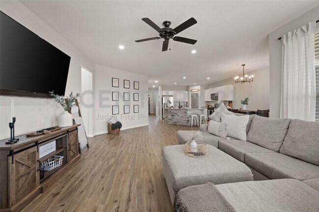 Foto del edificio - Well Maintained 4/2/2 in Great North Fort ...