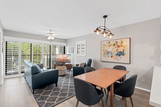 Foto del edificio - 600 Neapolitan Way