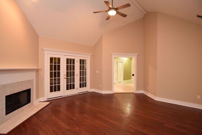 Foto del edificio - Single Family Home in Richmond Hill 4BR/3Bath