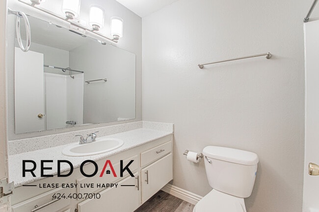 Building Photo - 379 Newport Ave