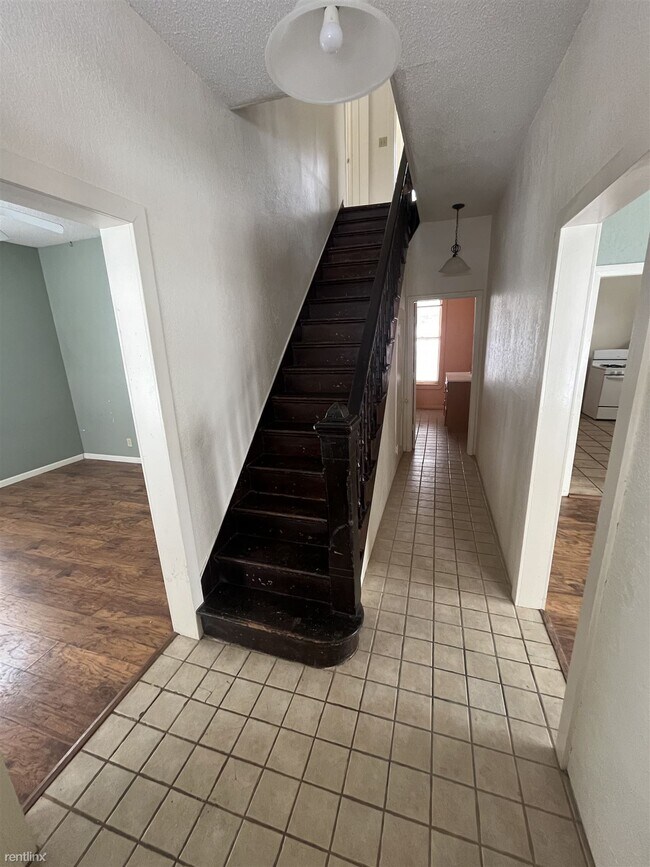 Building Photo - 4 br, 2 bath House - 504 5th Street