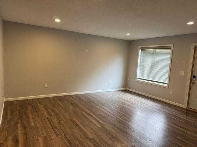 Building Photo - 11th Avenue NW Townhomes