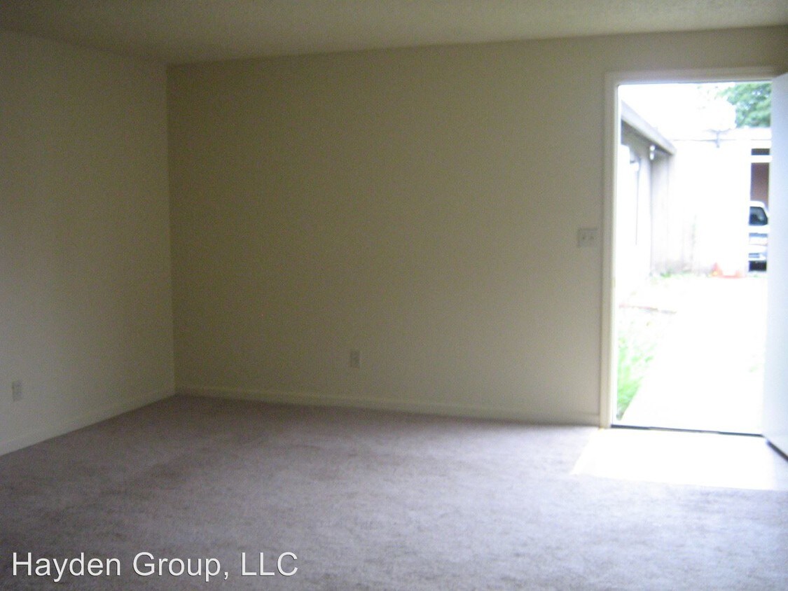 Foto del edificio - 3106 Brittany Dr