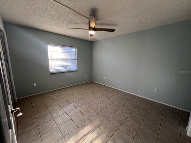 Building Photo - 810 Kings Ct