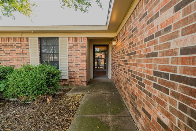 Building Photo - 1420 Briar Run