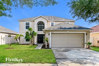 Building Photo - 10915 Banyan Wood Way