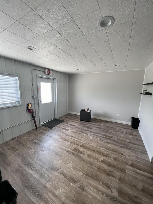 Foto del edificio - 3230 N Center Point Rd