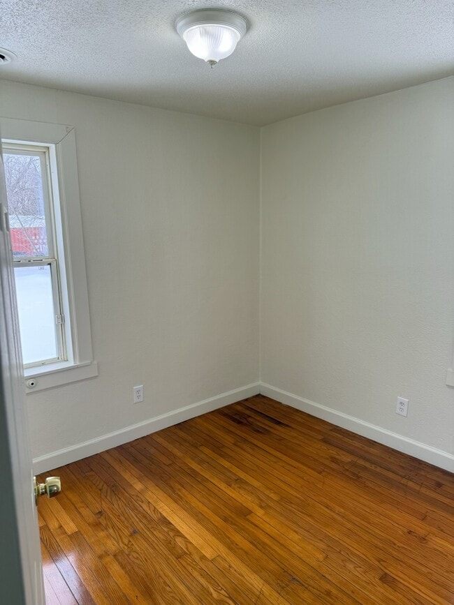 Building Photo - 912 Leland St