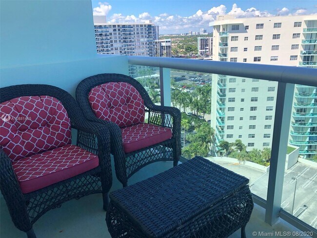 Building Photo - 3901 S Ocean Dr
