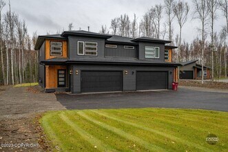Building Photo - 4283 Ose St