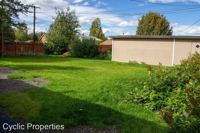 Building Photo - 4 br, 1.5 bath House - 2740 Kuskokwim Ave