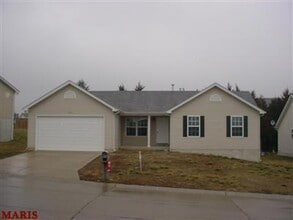 Building Photo - 2311 Garden Ln