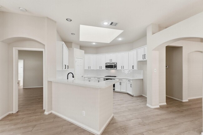 Building Photo - 11422 English Rose Trail