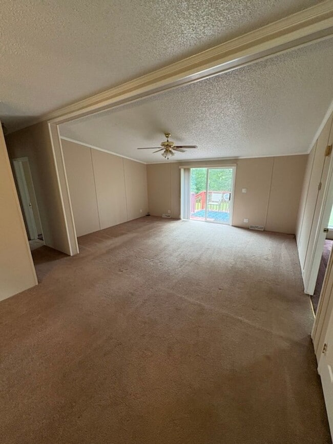 Building Photo - 575 Sam Martin Rd