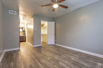 Ashford Santa Cruz photo'