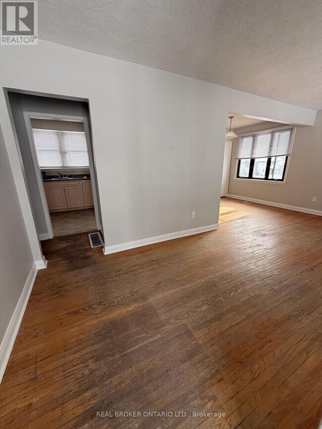 Photo du bâtiment - 1 Vine St