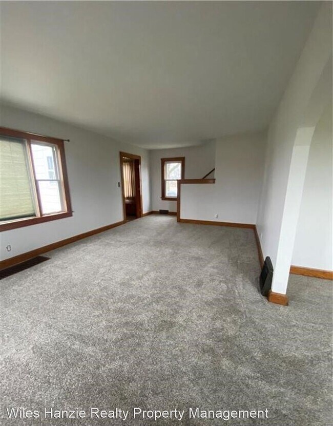 Foto del edificio - 3 br, 1 bath House - 10256 Wadsworth Road