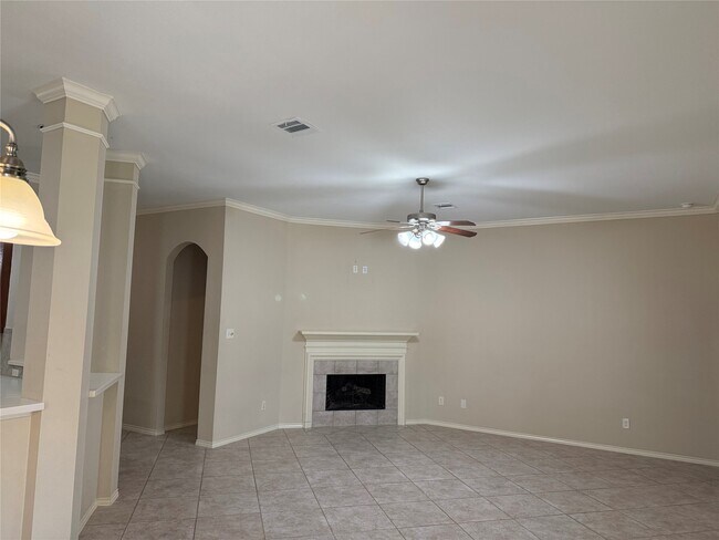 Foto del edificio - 6914 Sunflower Grove Dr