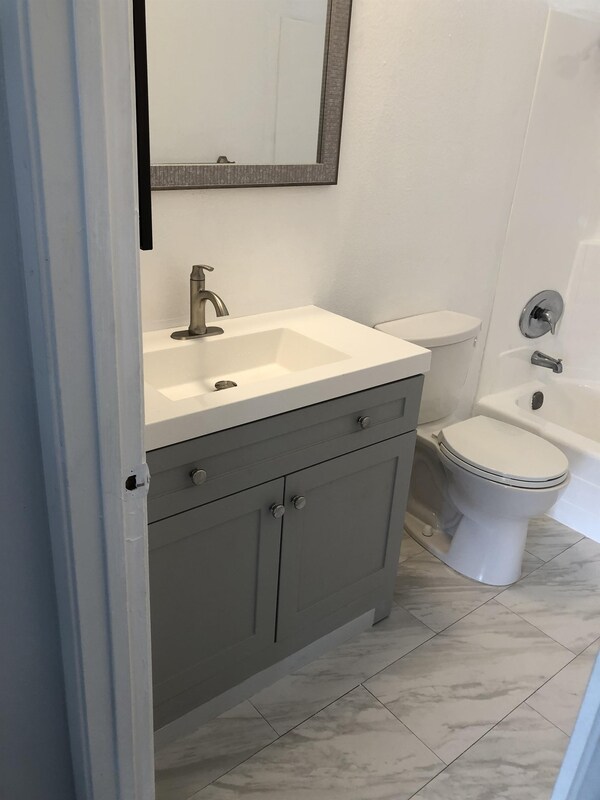 Foto del edificio - 2202 Hess Circle