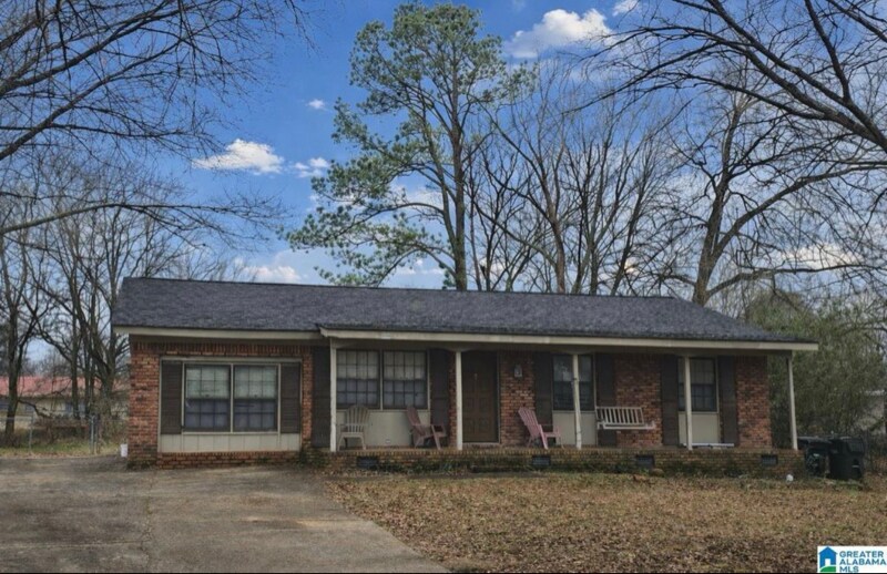 Building Photo - 1105 Rainbow Dr NE