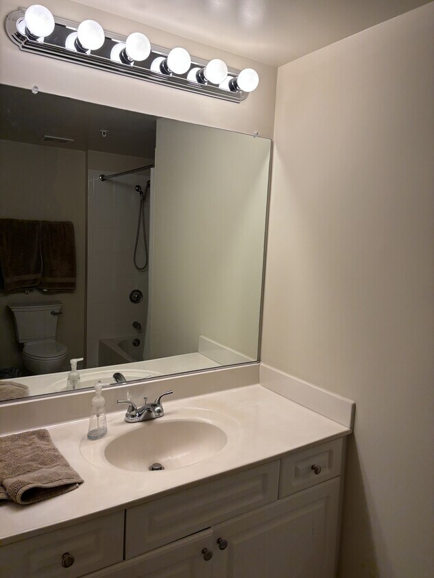 Foto principal - 2726 Gallows Rd