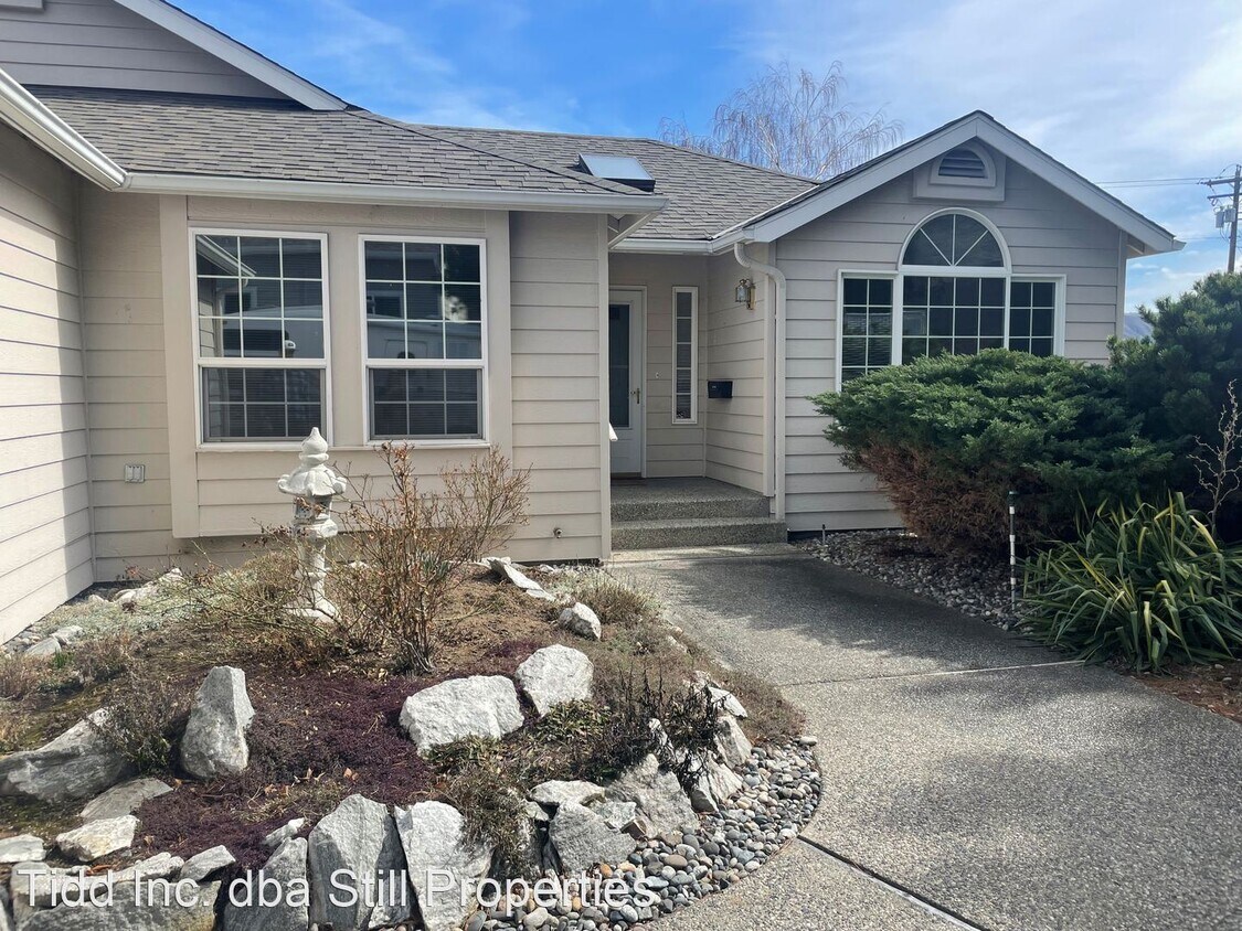 3 br, 2 bath House 1585 Carson Ct. House for Rent in Wenatchee, WA