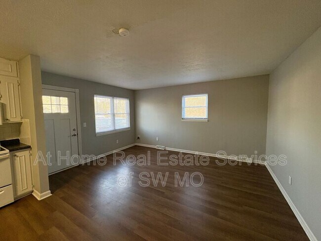 Foto del edificio - 1164 S Hillcrest Ave