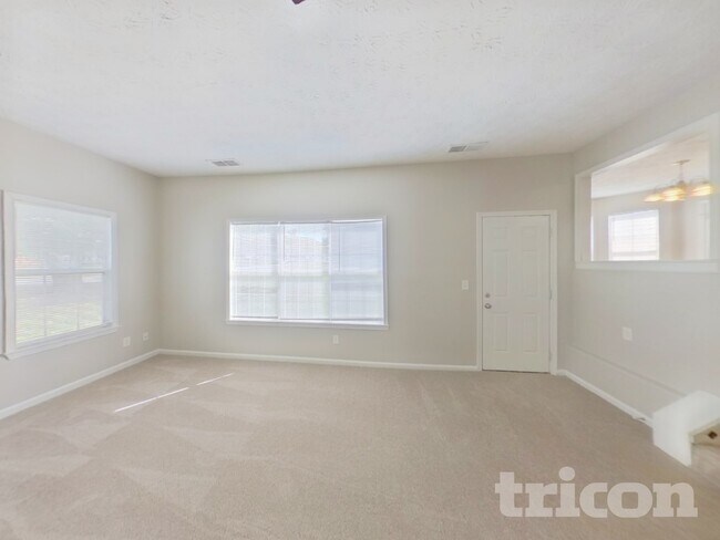 Building Photo - 2338 Briar Knoll Rd