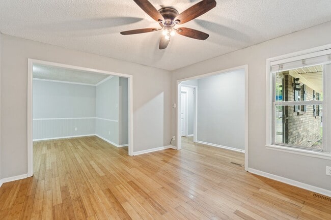 Building Photo - 2119 N 55th Pl