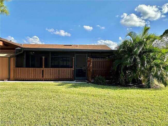 Building Photo - 15427 Crystal Lake Dr