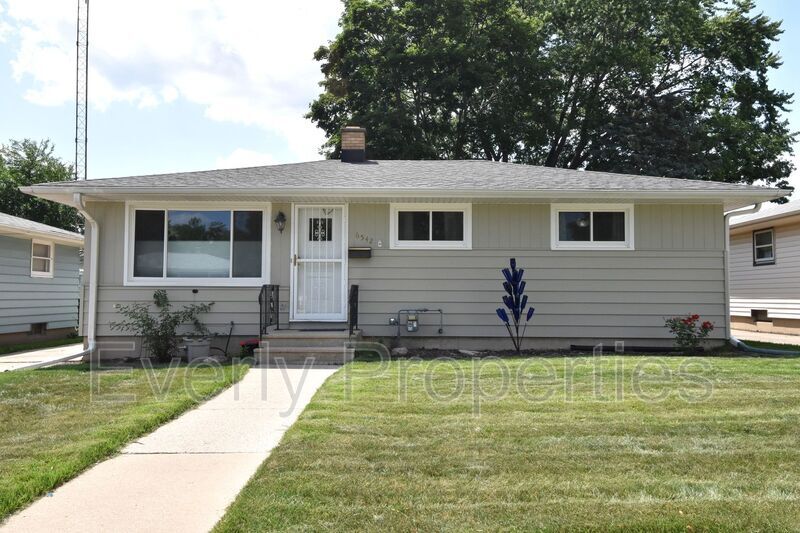 6542 49th Ave, Kenosha, WI 53142 House Rental in Kenosha, WI