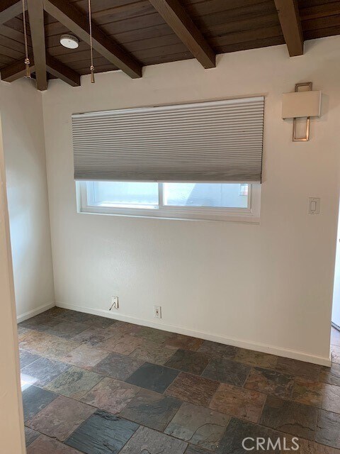 Building Photo - 312 Avenida Del Mar