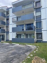 Building Photo - 5900 SW 127th Ave