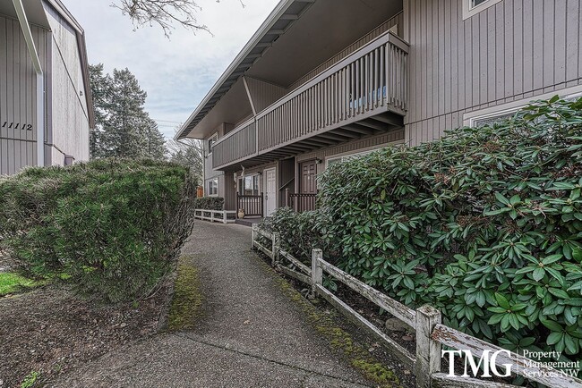 Photo - 2 BD Unit with Covered Deck Apartment