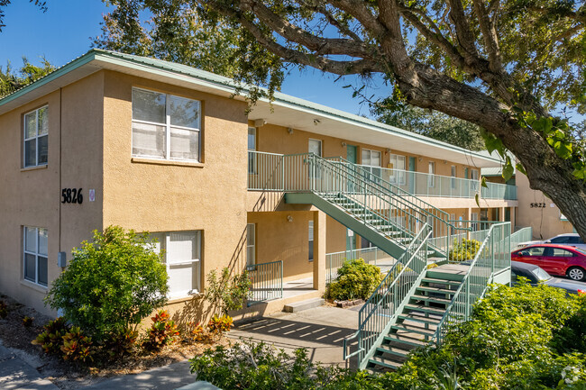 5816 Congress St New Port Richey, FL - Glen Crest Condominium