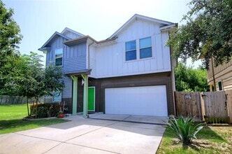 Building Photo - 5501 Bradford Pear Ln